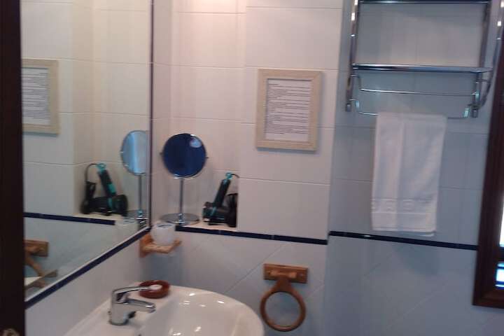 Room 42 of 67