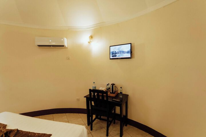 Room 10 of 39