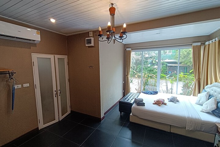Room 13 of 47