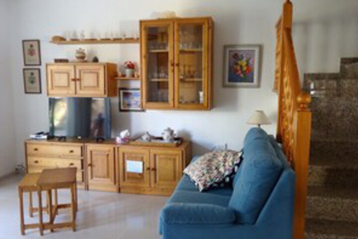 Room 10 of 17