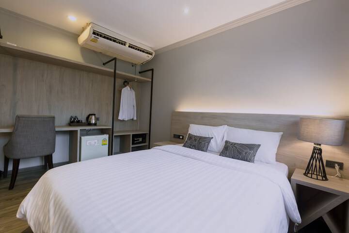Room 34 of 63