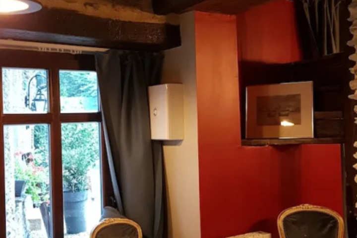 Room 5 of 14