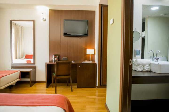 Room 13 of 75
