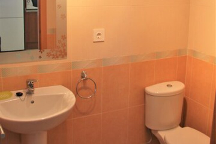 Room 5 of 45