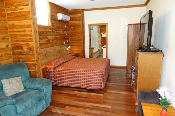 Room 7 of 25