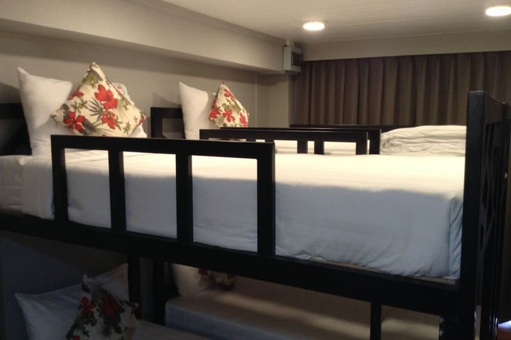 Room 7 of 92