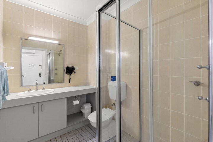 Room 105 of 140