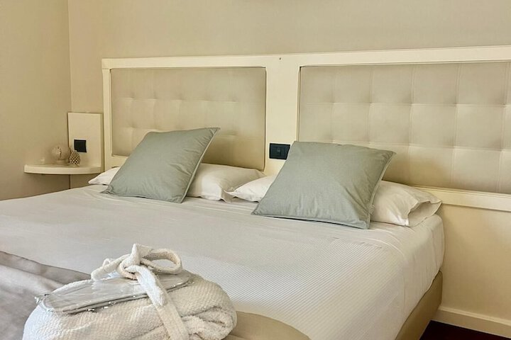 Room 44 of 88