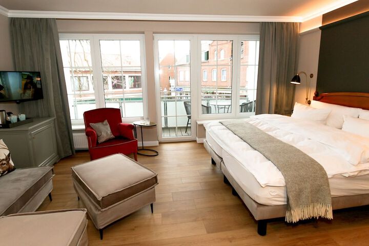 Room 48 of 103