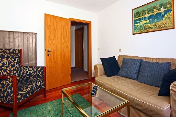 Room 30 of 62