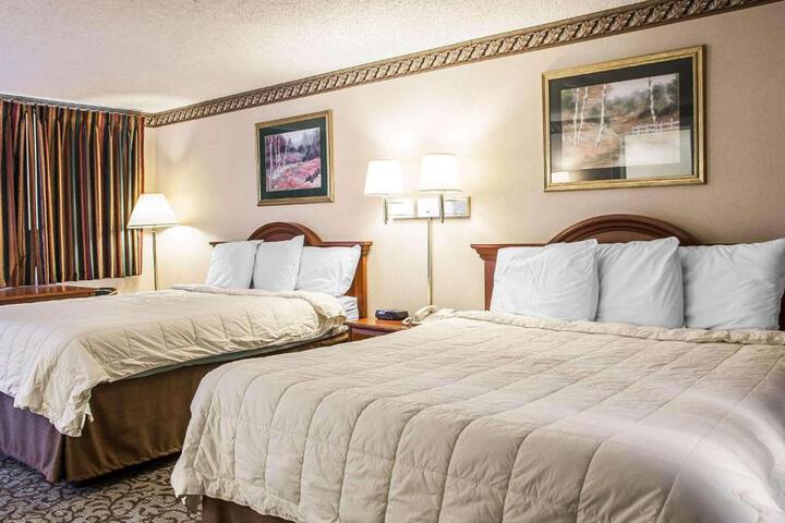 Double Accessible King Size Bed (5 of 7)