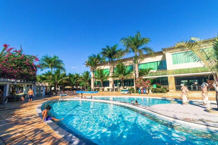 Hotel Pool