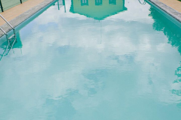 Pool 28 of 51