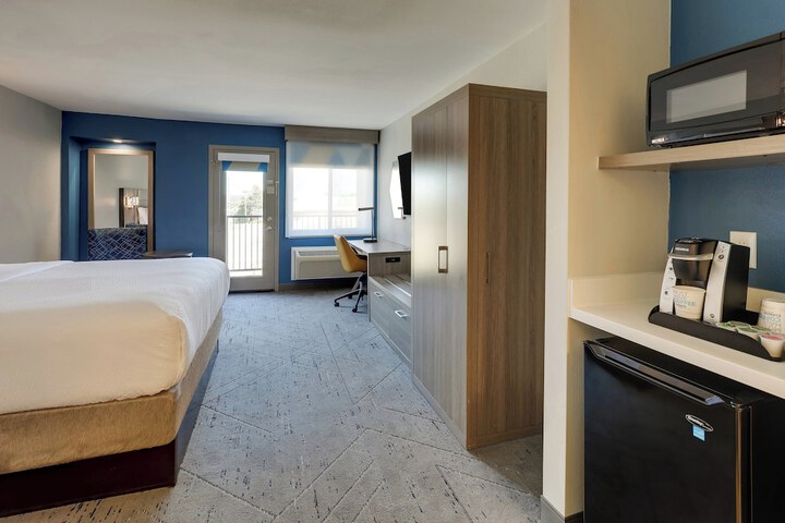 Room 11 of 55