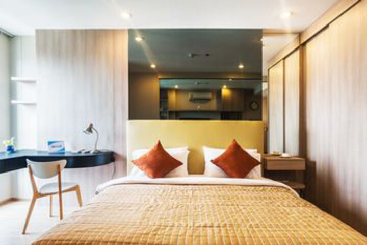 Room 12 of 24