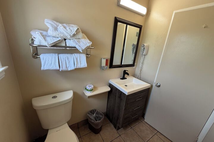 Room 53 of 62