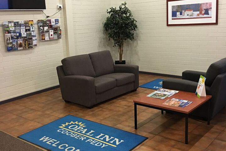 Entrance & Lobby