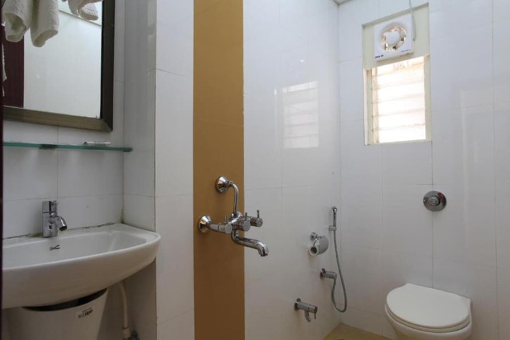 Room 12 of 22