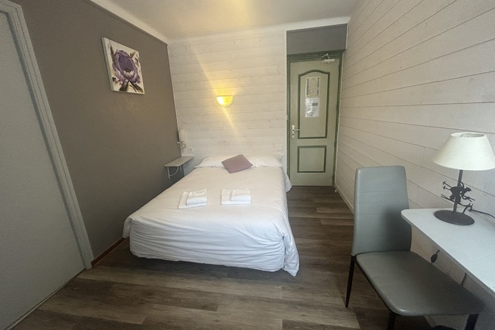 Room 19 of 47
