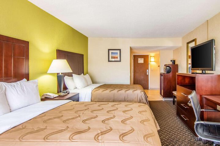 2 Double Beds (2 of 7)