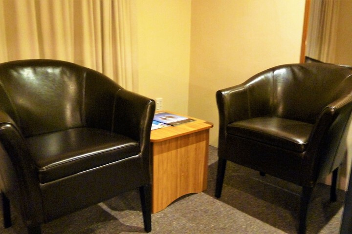 Room 19 of 38