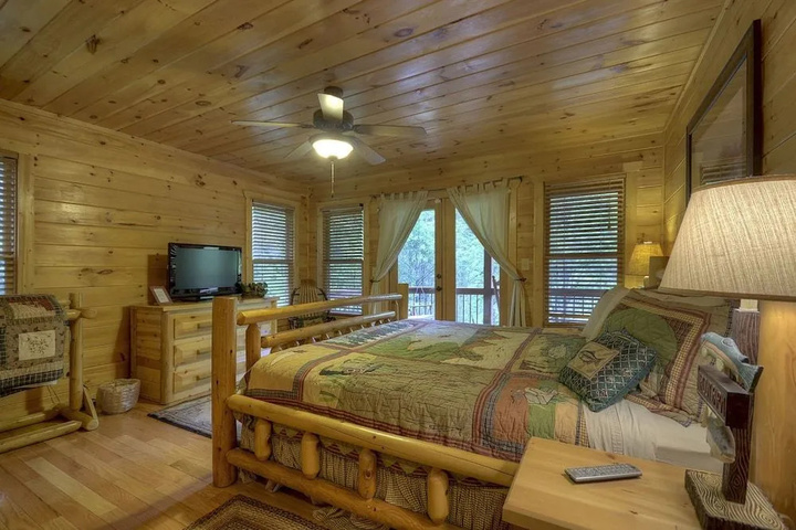 Room 2 of 19