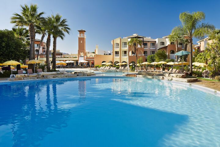 Hotel Pool