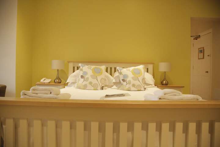 Room 22 of 136