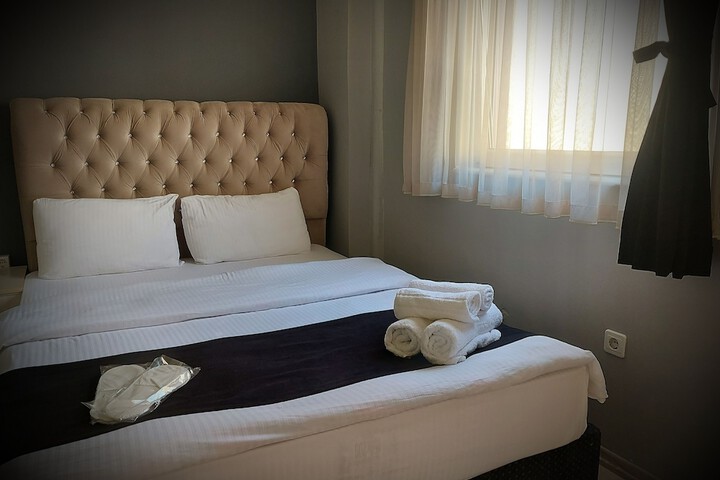Room 13 of 97