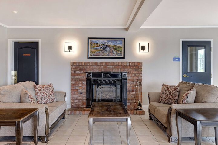 Hotel Interior 4 of 41