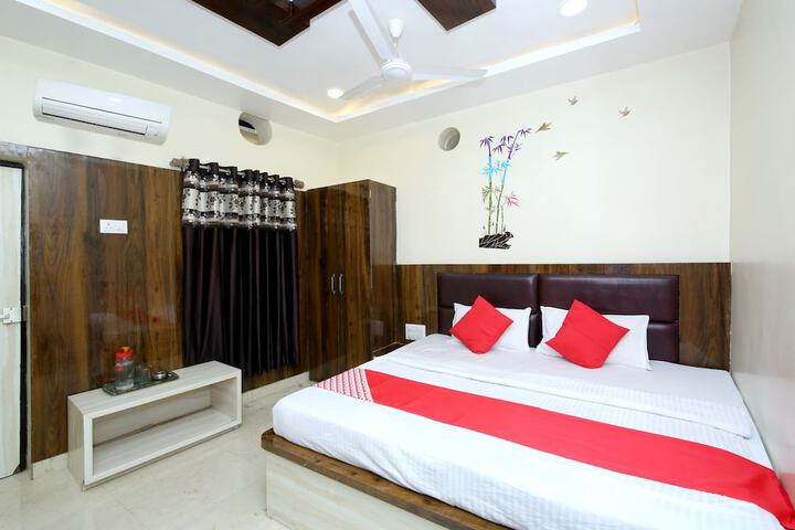 Room 373 of 407