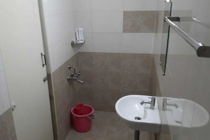 Room 13 of 15