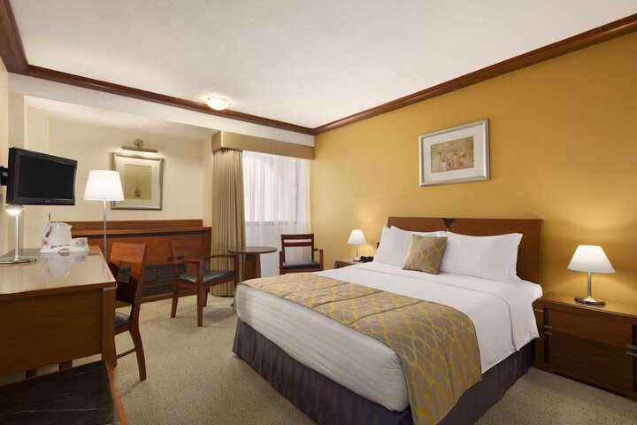 Room 12 of 41
