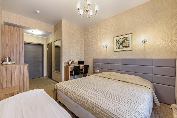 Room 15 of 53