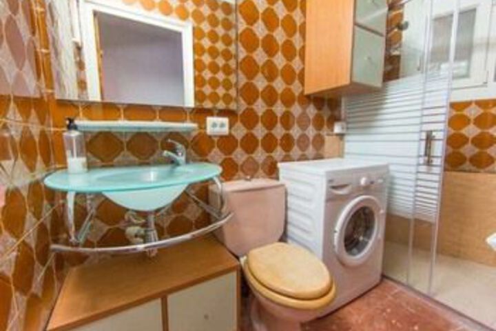 Room 6 of 23