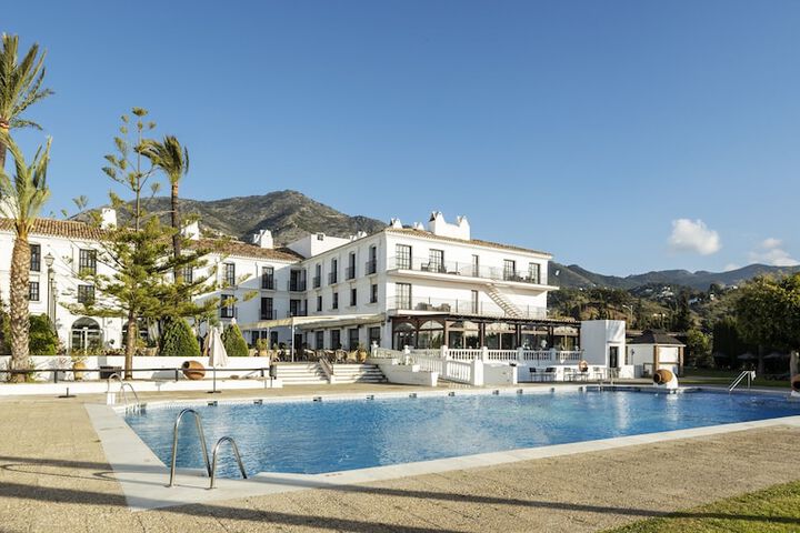 Pool Hotel