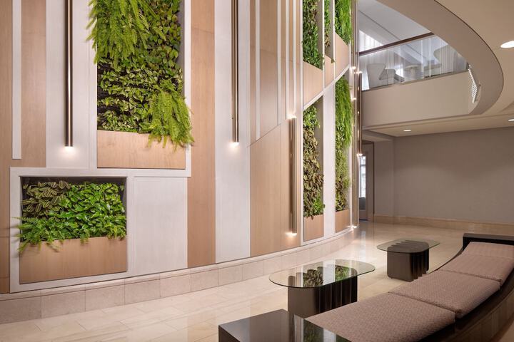 Lobby lounge