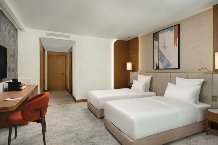 Room 28 of 148