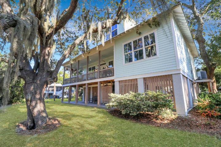 Photo of Oyster Cove - Close To Everything