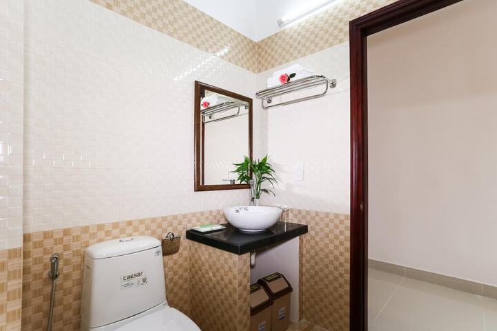 Room 25 of 44