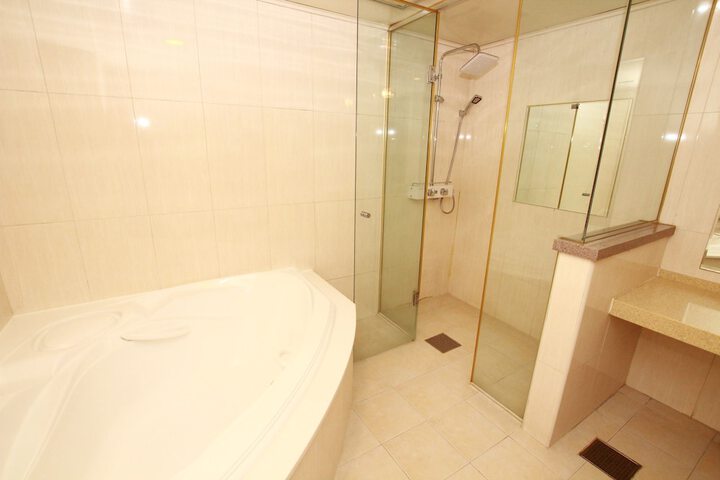 Room 14 of 54