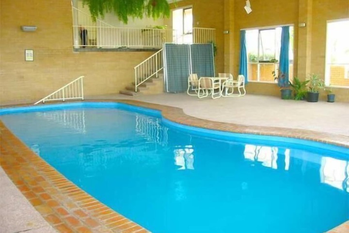Pool 38 of 51