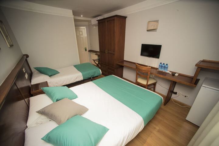 Room 5 of 34
