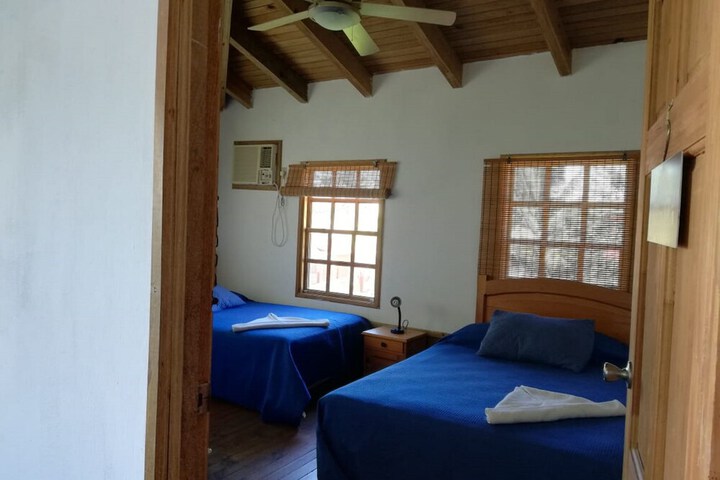 Room 11 of 31