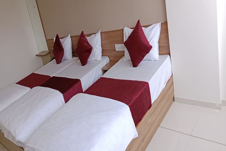 Room 9 of 27