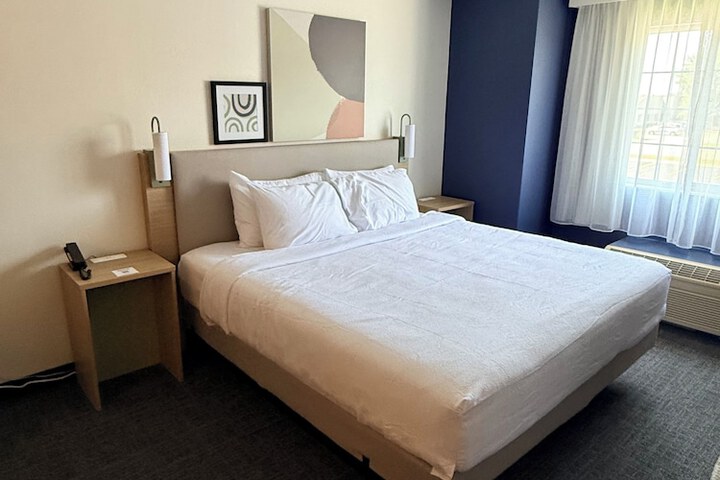 Room 20 of 35