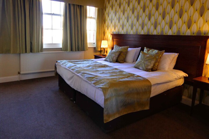 Room 5 of 27
