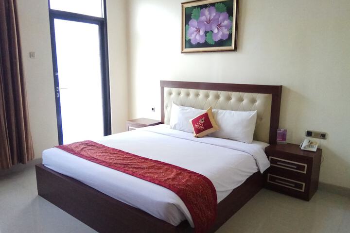 Room 28 of 108