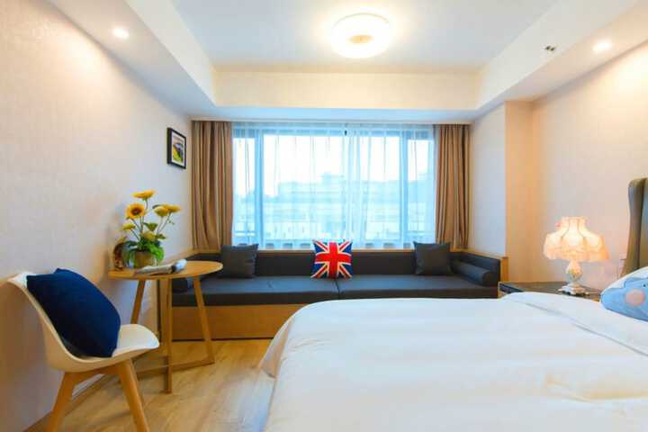 Room 10 of 67