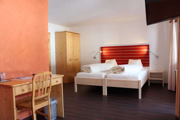 Room 18 of 73